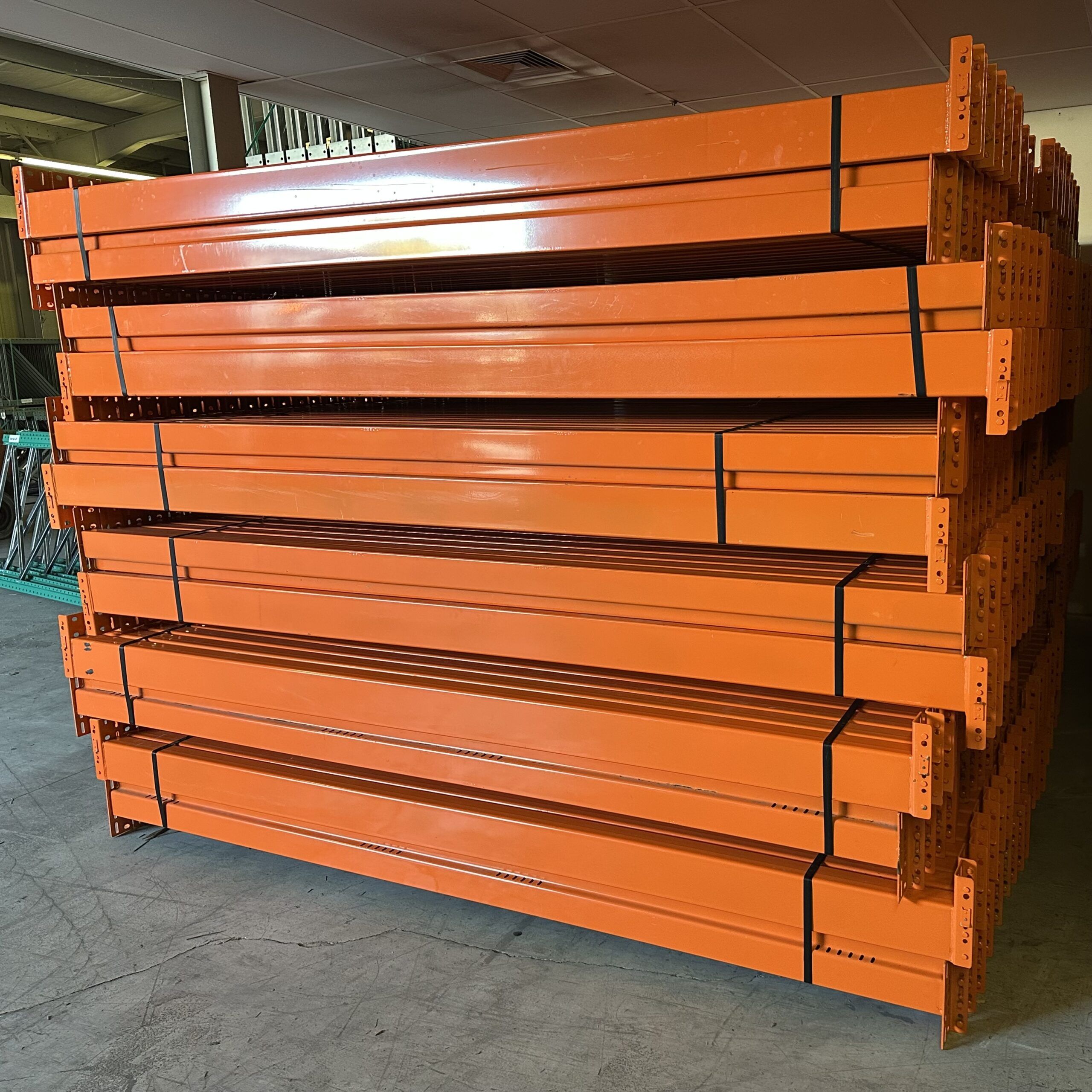 Used Teardrop Pallet Racking Horizontal Beams 105'' Long