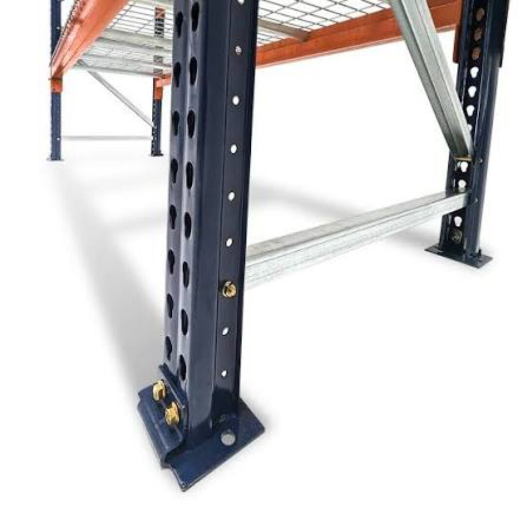 Teardrop Style Uprights Mecalux